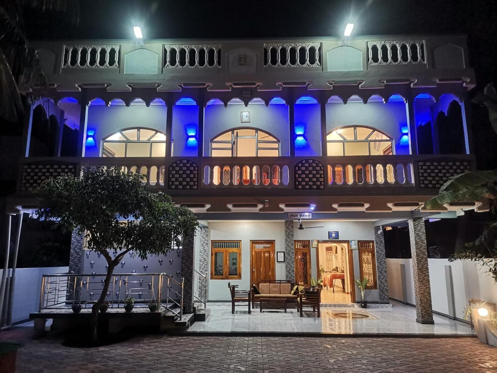 Nallur Holidays Inn Jaffna Eksteriør bilde